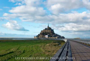 Le Mont-Saint-Michel vu depuis la passerelle
